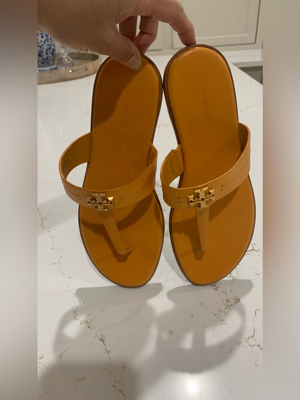 Tory Burch Tangerine Leather Thong Sandals with Gold Logo Size 8.5 M
